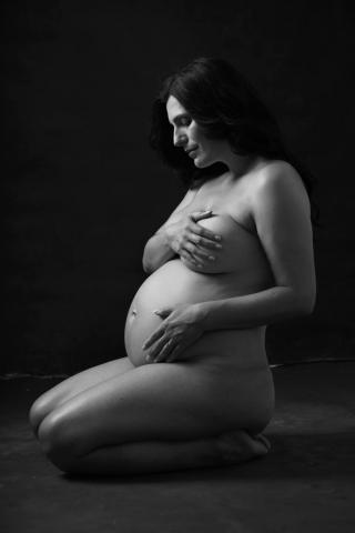 Pregnant woman in photo shoot in Berlin