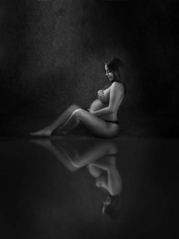 Pregnancy photo shoot in Berlin